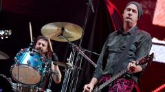 Nirvana: la "reunion" con Joan Jett e John McCauley sul palco di Cal Jam 18 a San Bernardino! Guarda i video e la scaletta