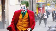 Joker: le nuove sequenze con inseguimento dal set del film con Joaquin Phoenix. Guarda il video e le foto