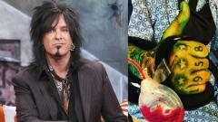 Mötley Crüe, Nikki Sixx è stato operato: “Sono pronto a tornare sul palco a spaccare tutto”. Le foto in ospedale