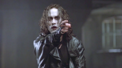 Il Corvo: la vera storia della tragica scomparsa di Brandon Lee sul set del film