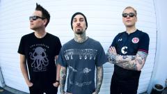 Blink-182: il nuovo album ha finalmente una data d'uscita! Guarda il video