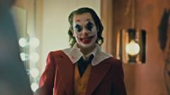 Joker: Joaquin Phoenix e Robert De Niro protagonisti nell'incredibile trailer finale del film sul cattivo di Gotham