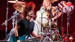 Foo Fighters, Taylor Hawkins: “Dave Grohl ha già in mente come sarà il nuovo album. È probabile che arrivi a breve”