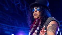 Slash e il suo futuro musicale: “Living the Dream è stato il miglior tour in assoluto insieme a Myles Kennedy, e ora...”
