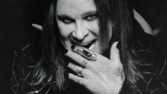 Ozzy Osbourne: pubblicato il nuovo singolo "Under The Graveyard"! Ascoltalo qui
