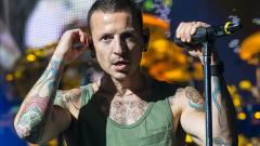 In memory of Chester Bennington: guarda le sue foto più belle