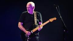 Coronavirus, David Gilmour continua i lavori alla sua nuova villa al mare nonostante il lockdown: la rabbia dei vicini