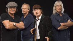 AC/DC, delle foto pubblicate (e poi rimosse) sul sito della band confermerebbero l’imminente ritorno sulle scene! Guardale qui