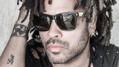 Lenny Kravitz: "Ho conosciuto la marijuana e i Led Zeppelin nello stesso momento. Ero fuori di testa"