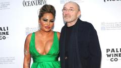 Phil Collins, l'ex moglie si vendica e mette all'asta anche alcuni oggetti del batterista, tra cui un disco d'oro e il Rock Award dell'89