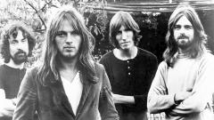 Roger Waters, l'album dei Pink Floyd che definisce imbarazzante: "andrebbe buttato nel cestino e mai più ascoltato"