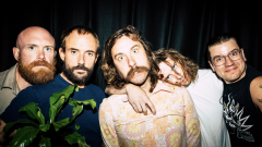 Idles, Joe Talbot consiglia le migliori ninna nanne da cantare ai bambini. Scoprile qui