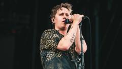 Nothing But Thieves in concerto