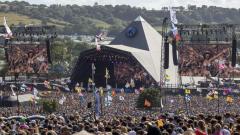 Glastonbury 2024: ecco quanto costa bere al Festival più importante del mondo!