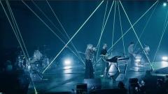 Linkin Park: guarda il video live di What I've Done con Emily Armstrong alla voce
