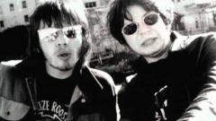 Supergrass - Caught By The Fuzz