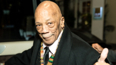 È morto Quincy Jones. Il leggendario produttore e compositore si è spento a 91 anni
