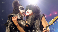 KISS, pubblicato il video ufficiale di 20 minuti con il meglio del loro ultimo concerto di sempre. Guardalo qui