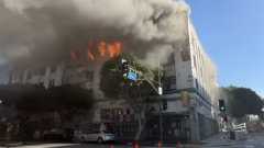 The Doors: a fuoco il palazzo della copertina dell’album Morrison Hotel. Guarda il video