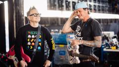 Blink-182, Mark Hoppus ha rivelato come la malattia lo abbia riavvicinato a Tom DeLonge