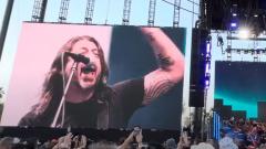 Dave Grohl si è esibito a sorpresa sul palco del Coachella con la Los Angeles Philharmonic Orchestra. Guarda qui il video di Everlong