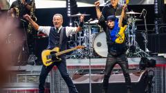 Bruce Springsteen: guarda le foto più belle e la scaletta del concerto a Milano