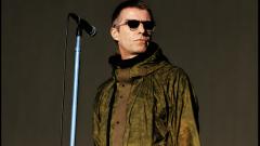 Oasis, Liam Gallagher in concerto a Manchester: "Tranquilli, qui non abbiamo quella ca**o di telecamera da stronzi come i Coldplay"