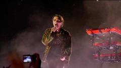 I My Chemical Romance hanno suonato "Livin' On A Prayer" dei Bon Jovi durante il concerto in New Jersey. Guarda il video