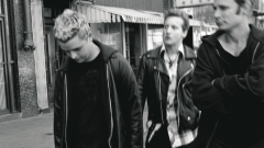 Green Day, la band starebbe lavorando alla nuova edizione di "Warning". Gli indizi comparsi in rete