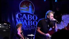 Nickelback, Chad Kroeger ha cantato Enter Sandman dei Metallica durante il compleanno di Sammy Hagar. Guarda il video