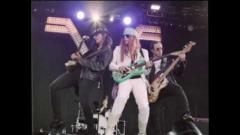 Weezer: omaggio ai Guns N’ Roses nel video di Feels Like Summer. Guardalo ora!