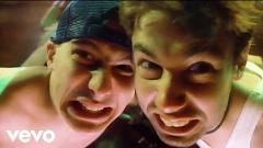 Beastie Boys - No Sleep Till Brooklyn 