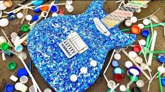 La chitarra elettrica costruita con la plastica recuperata dagli oceani: ecco come suona! Guarda il video