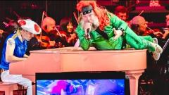 Jack Black, vestito da Bowser di Super Mario, ha cantato Peaches con l'orchestra all'Hollywood Bowl. Guarda il video!