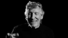 Roger Waters racconta la realizzazione di The Dark Side Of The Moon REDUX in un nuovo documentario. Guardalo qui