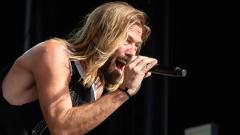 Quella volta che Taylor Hawkins svelò la sua canzone preferita di sempre: "è la più emozionante che sia mai stata scritta"