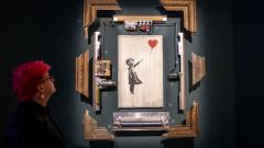 Banksy: inaugurata a Glasgow la mostra CUT & RUN, la prima dopo quattordici anni