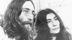 John Lennon: all'asta l'album che aveva autografato al suo assassino poche ore prima di morire