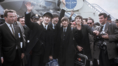 I Beatles sbarcano in America il 7 febbraio 1964. Guarda le foto