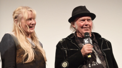 Neil Young: in streaming le Fireside Sessions da casa sua!

