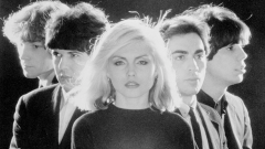 Blondie: Debbie Harry racconta la sua vita tra droga, eccessi e guerra al sessismo
