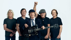 AC/DC, Cliff Williams: “Non potevo rinunciare all’opportunità di tornare a suonare con i ragazzi e di provare di nuovo queste sensazioni”