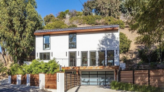 I figli di Pamela Anderson e Tommy Lee hanno venduto la loro casa di Malibu per 3 milioni di dollari. Guarda le foto