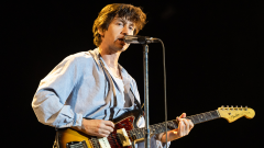 Arctic Monkeys: Alex Turner svela la lista delle sue canzoni preferite di sempre. Scoprile qui