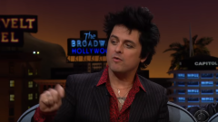 Billie Joe Armstrong: “Ho disegnato io la copertina di Father of All… Poteva chiamarsi American Idiot Part Two”
