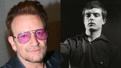 U2, Bono ricorda il suo primo incontro con Ian Curtis dei Joy Division: “Era un’anima meravigliosa”