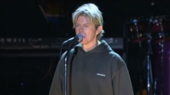 David Bowie, la storia dell'incredibile e toccante ultima performance di Heroes. Guarda il video