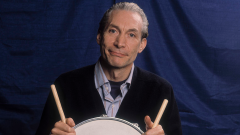 The Rolling Stones, annunciata la biografia ufficiale su Charlie Watts: arriverà in autunno. Tutti i dettagli