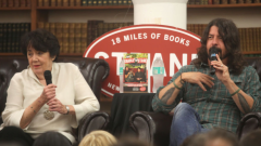 Dave Grohl: “A 15 anni presi dei funghetti allucinogeni durante la festa di Natale di mamma coi colleghi"