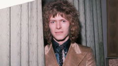 David Bowie: "The Man Who Sold The World" sarà ripubblicato con il titolo originale e una nuova copertina. Ecco come si chiamerà